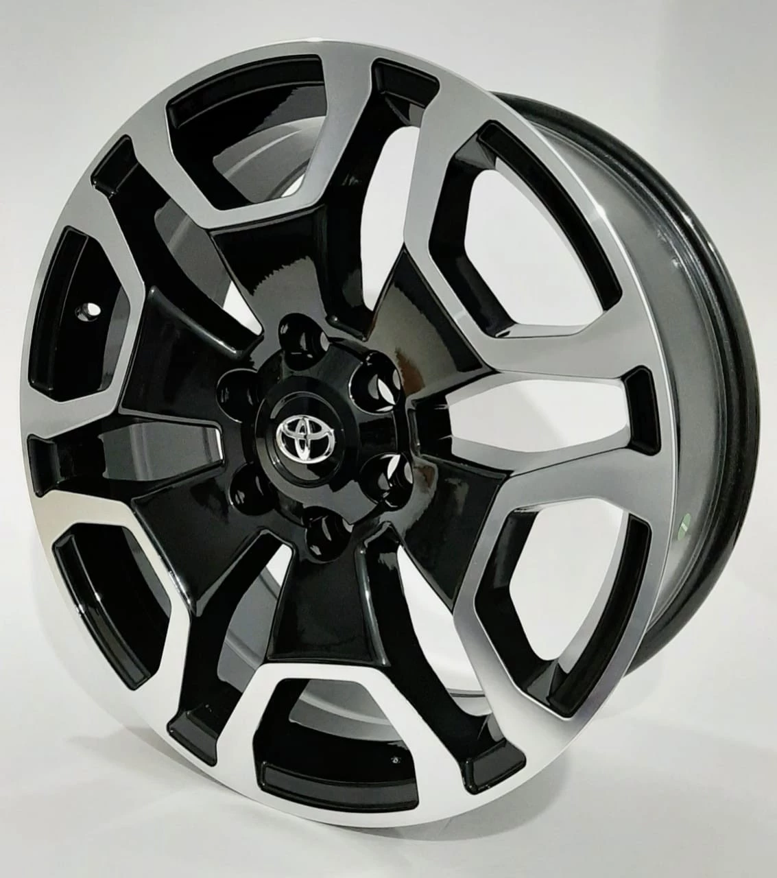 Rodas e Cia - Rodas Toyota Hilux SRX Diamond / Ramlow P7090